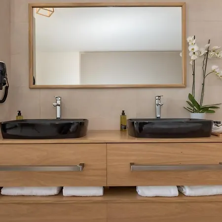 Hotel Lilium Luxury Agia Marina