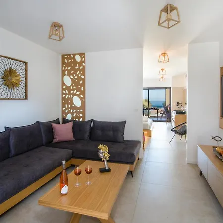 Lilium Luxury 3* Agia Marina